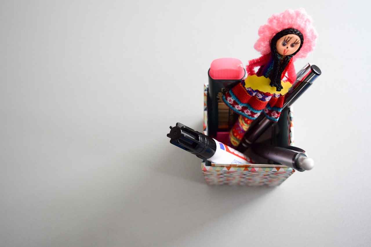 How to Choose the Right Neck Phone Holder