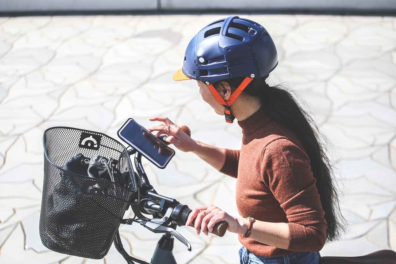 Benefits of Using a Phone Holder with Strap