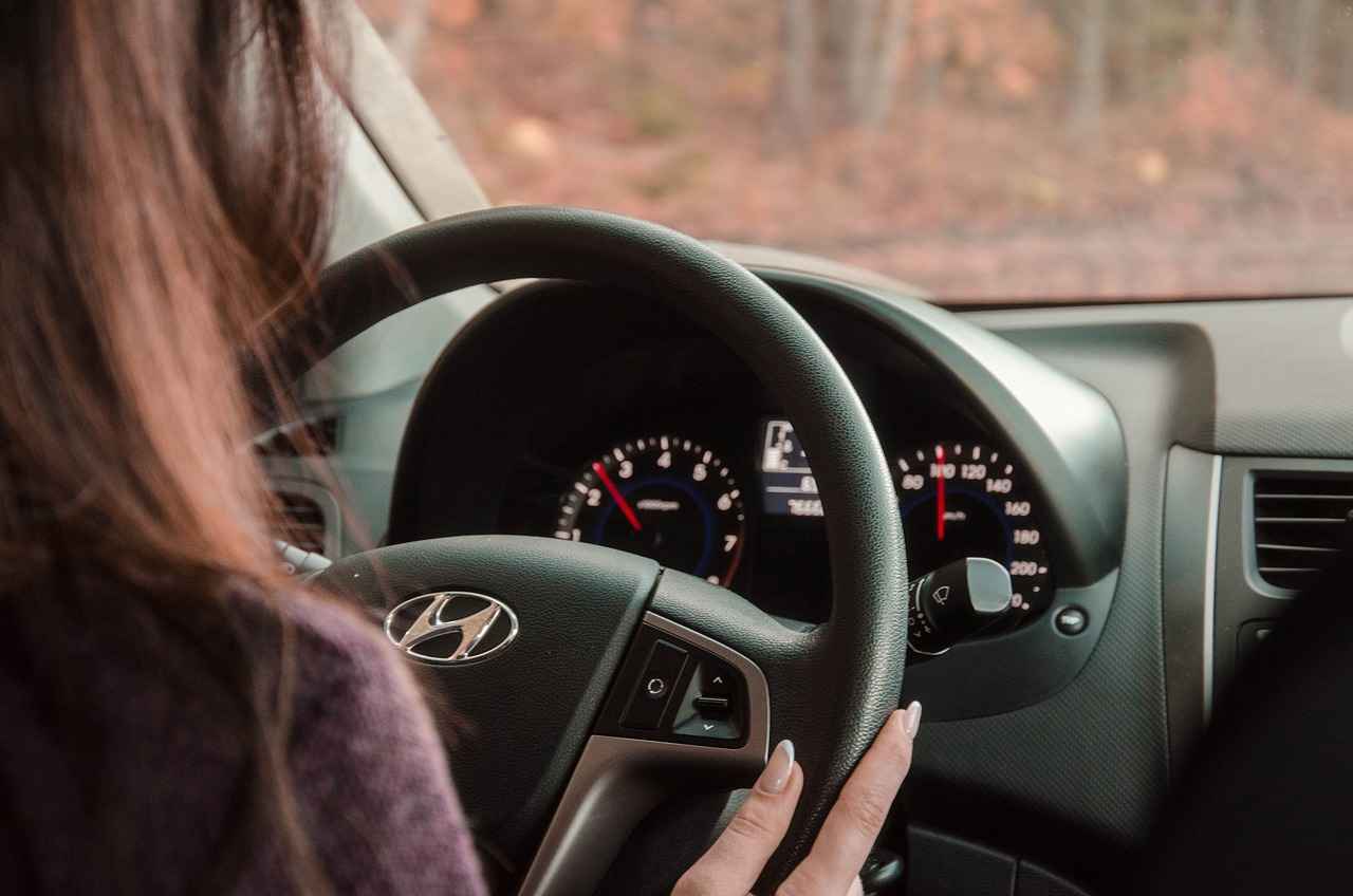 1. What Are Steering Wheel Phone Holders?
