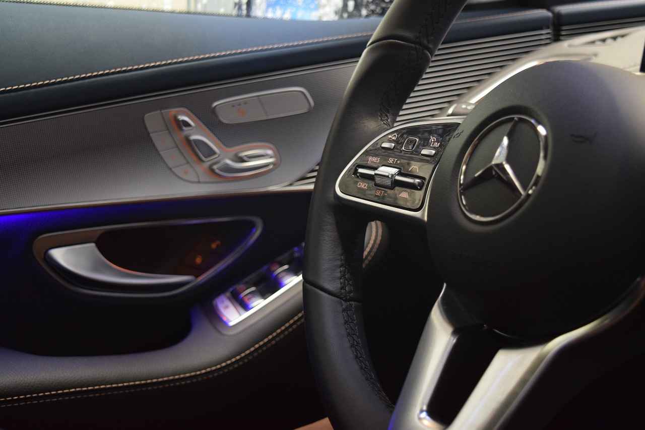 5. Installation Guide for Steering Wheel Phone Holders