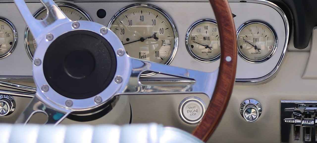 3. Types of Steering Wheel Phone Holders