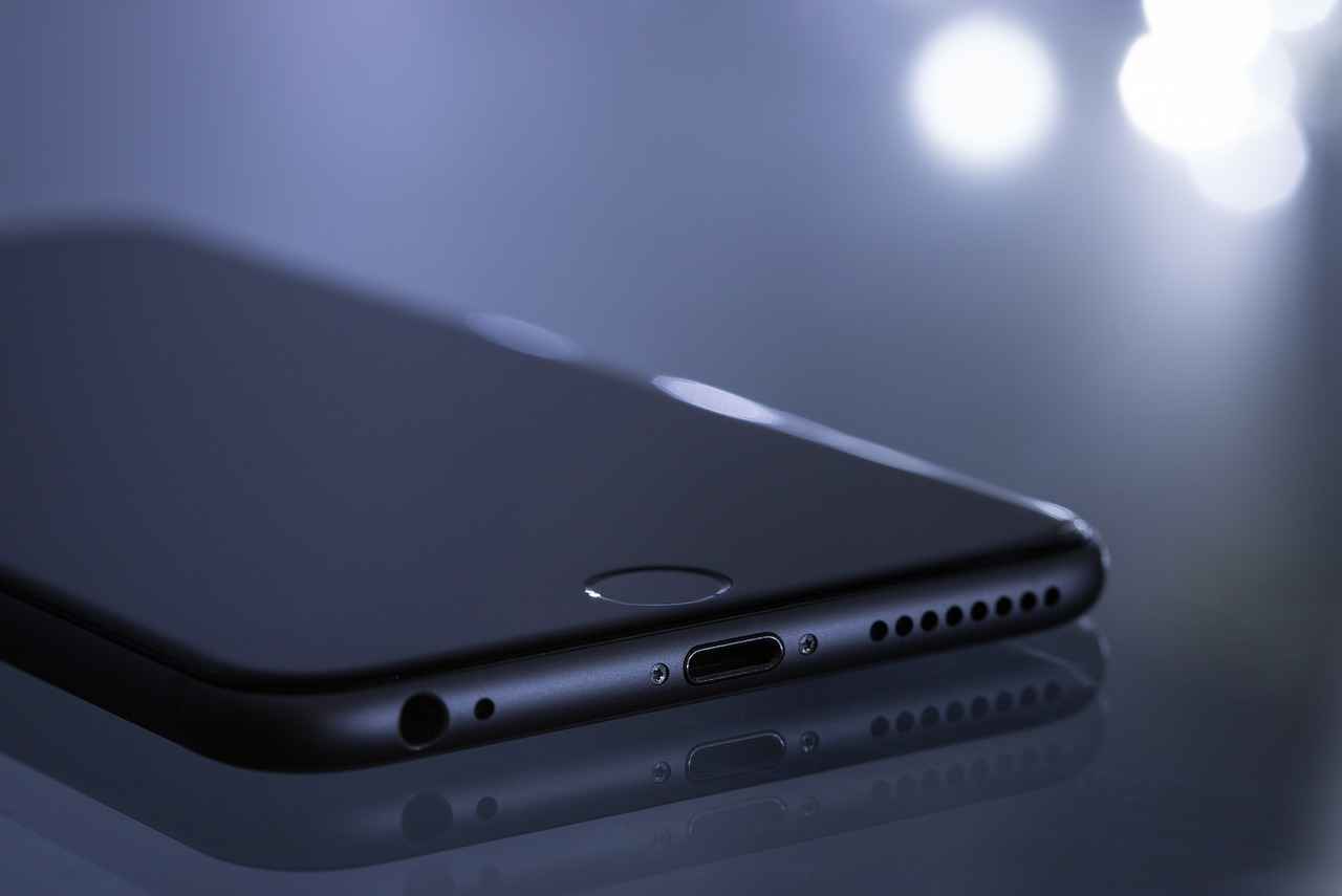Choosing the Right Suction Phone Holder