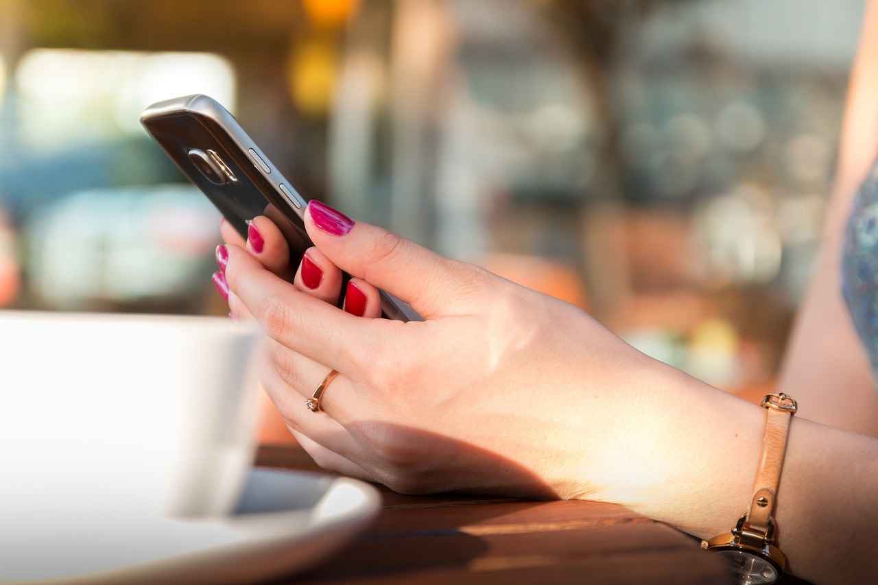 Why You Need a Cell Phone Holder