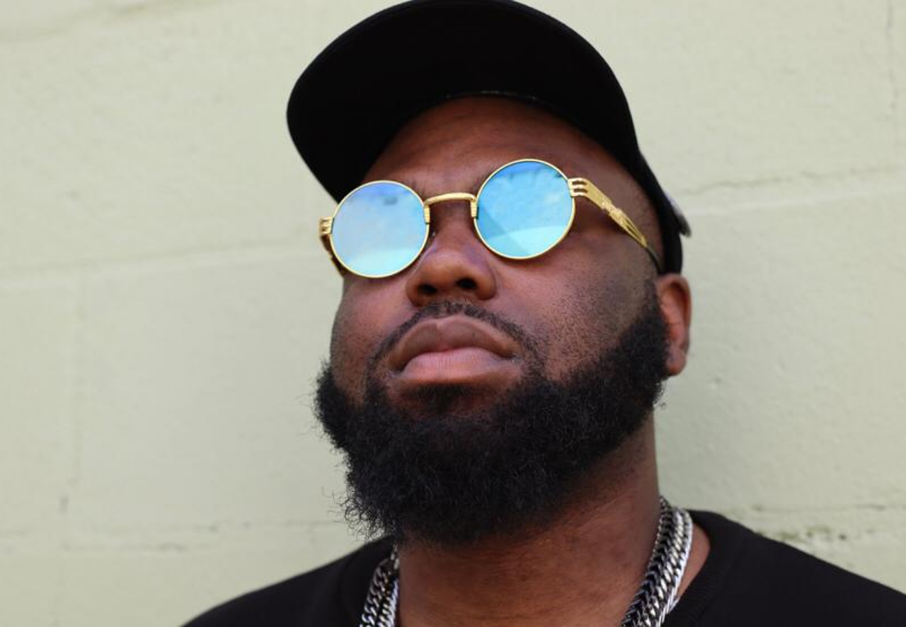 Vehicle Phone Holders: Top Choices for Safe and Secure Mounting Vehicle Phone Holders: Top Choices for Safe and Secure Mounting