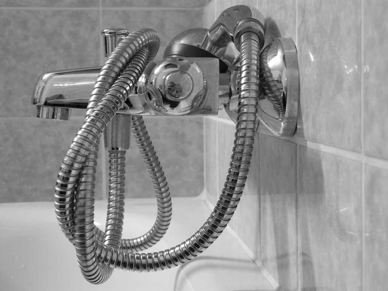 Benefits of Using a Shower Phone Holder