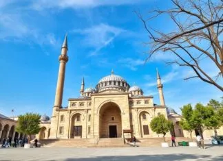 Exploring Baku: A Blend of Ancient and Modern Wonders Exploring Baku: A Fusion of Ancient and Modern Marvels