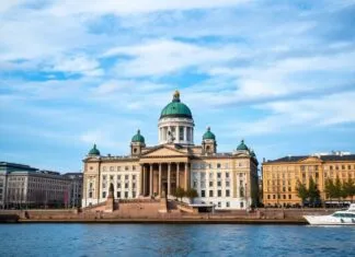 Unveiling Helsinki: A Traveler’s Guide to Finland’s Vibrant Capital Unveiling Helsinki: A Traveler's Guide to Finland's Lively Capital