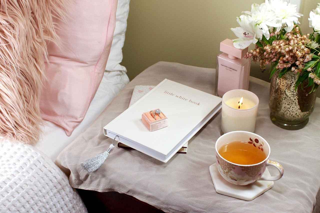 Bedside Phone Holders: The Most Convenient Way to Keep Your Device Nearby