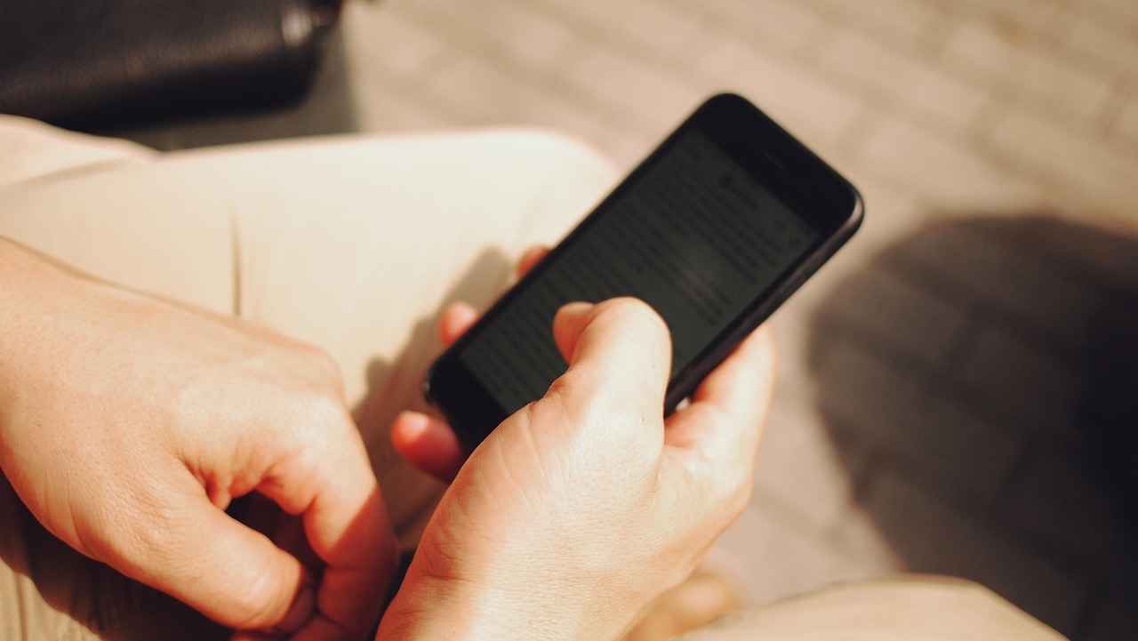 Best Cell Phone Cases with Card Holders for iPhone Models
