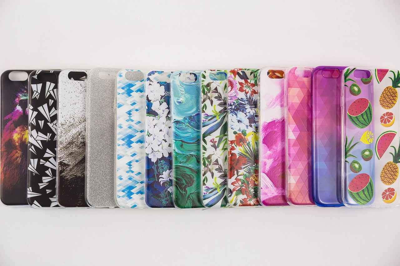 Choosing the Best Phone Case with Card Holder for iPhone Models