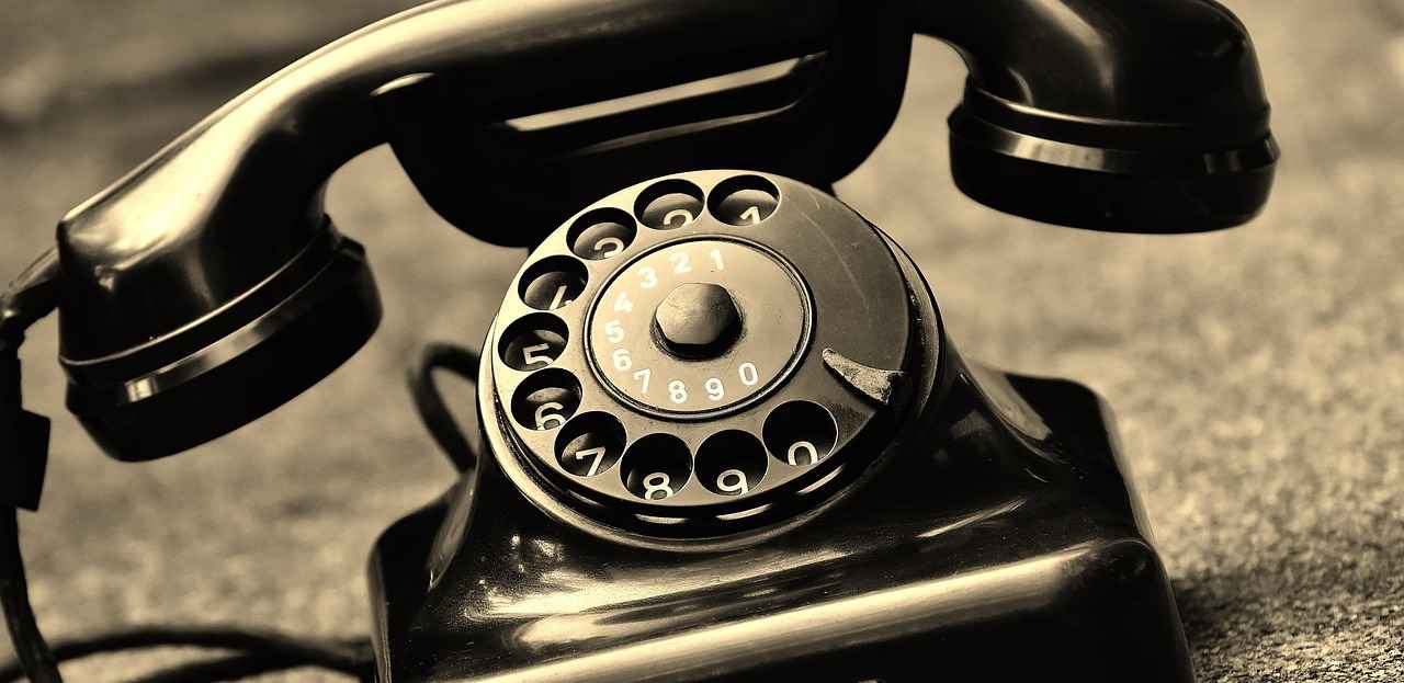 What Are Handlebar Phone Holders?