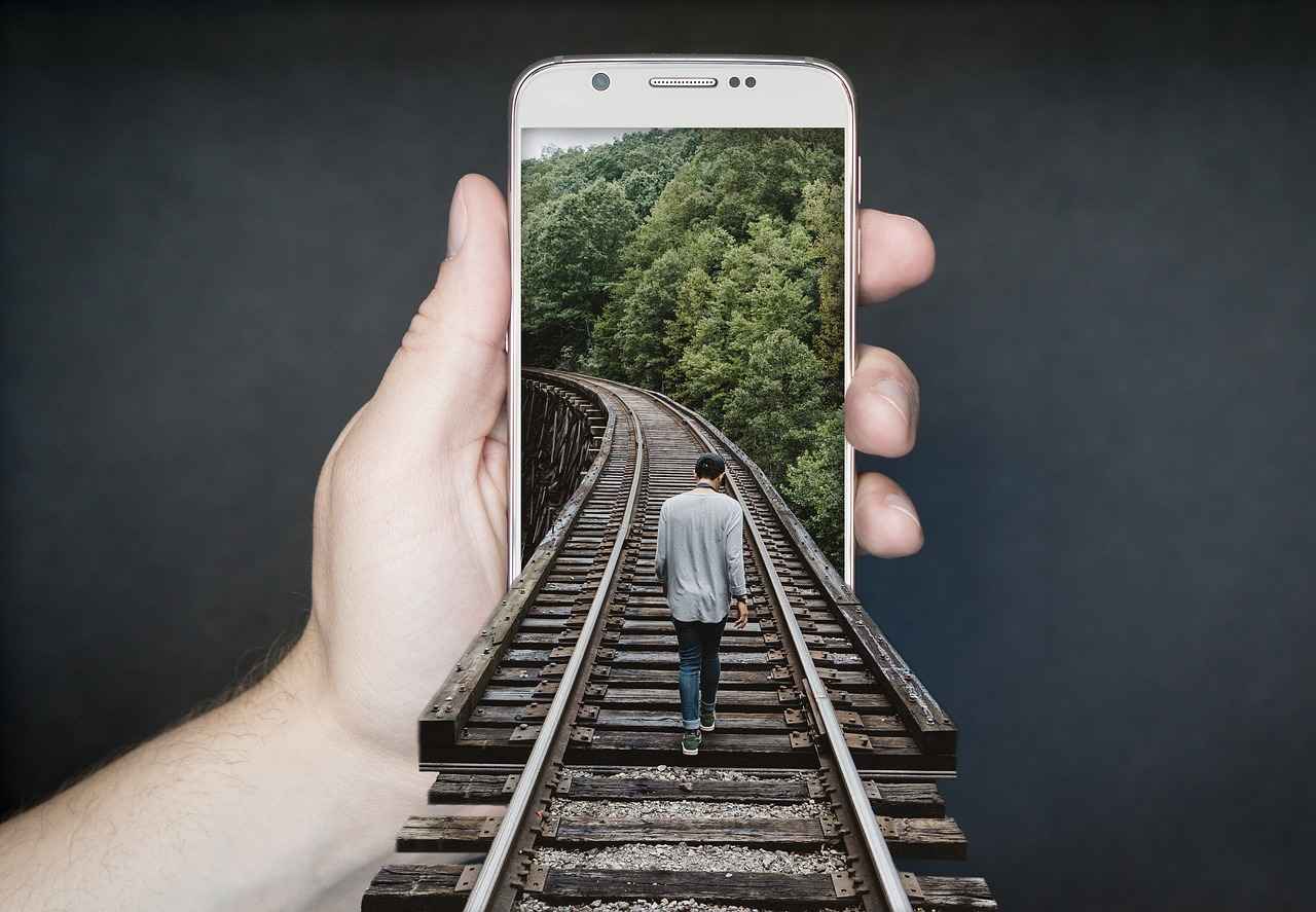 Compatibility with Various Phone Models