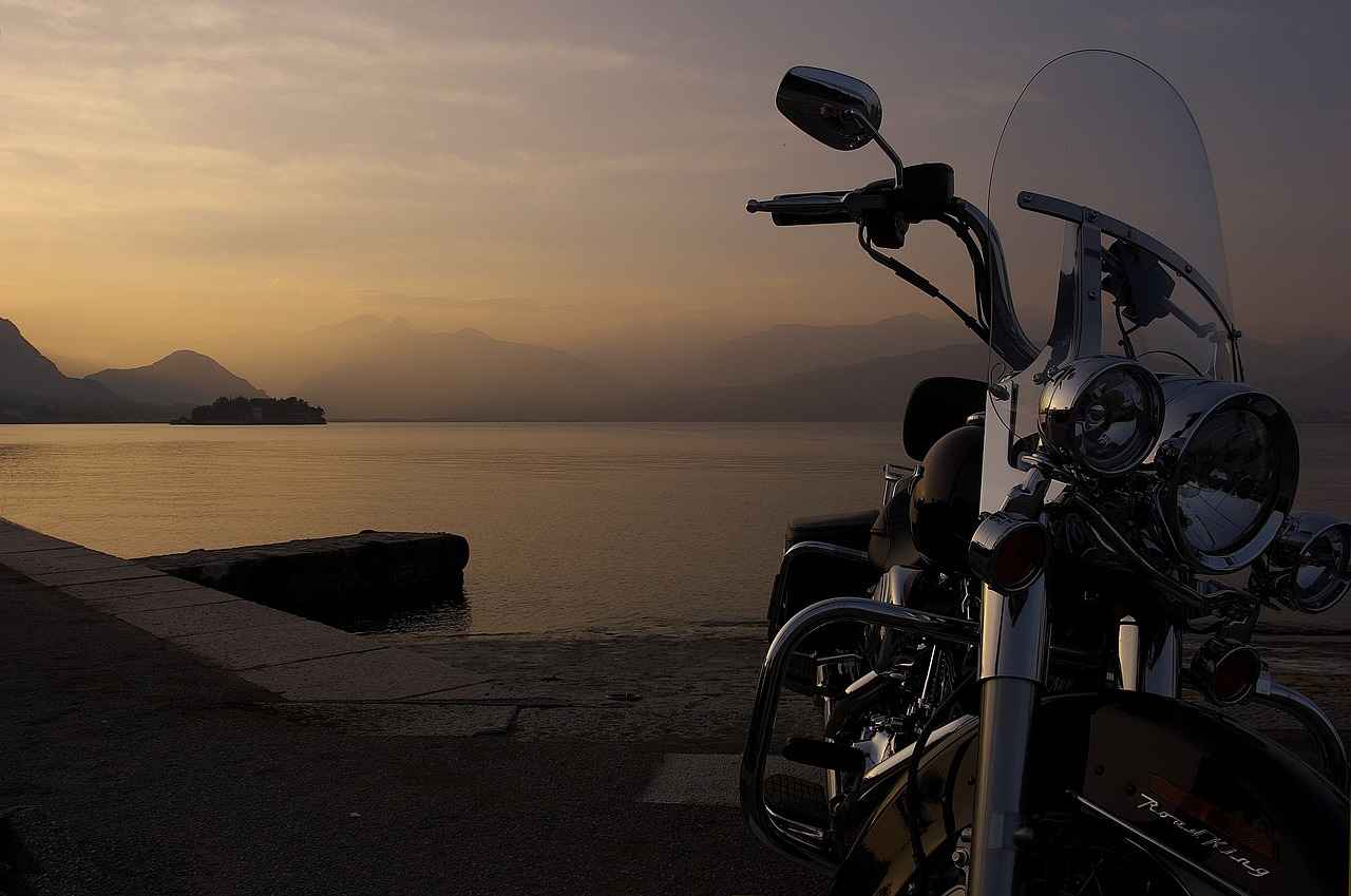Why Use a Phone Holder on Your Harley Davidson?