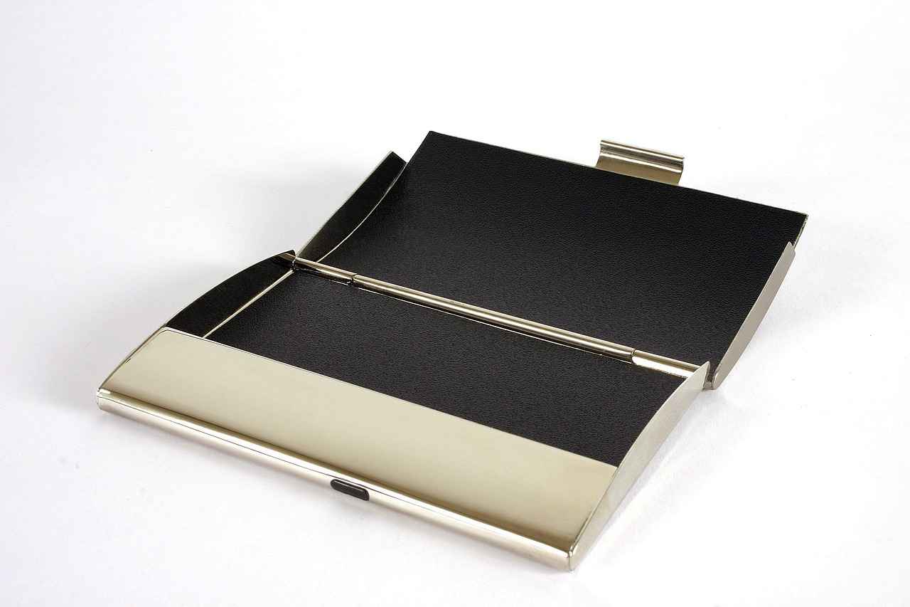 What Are Neck Phone Holders?