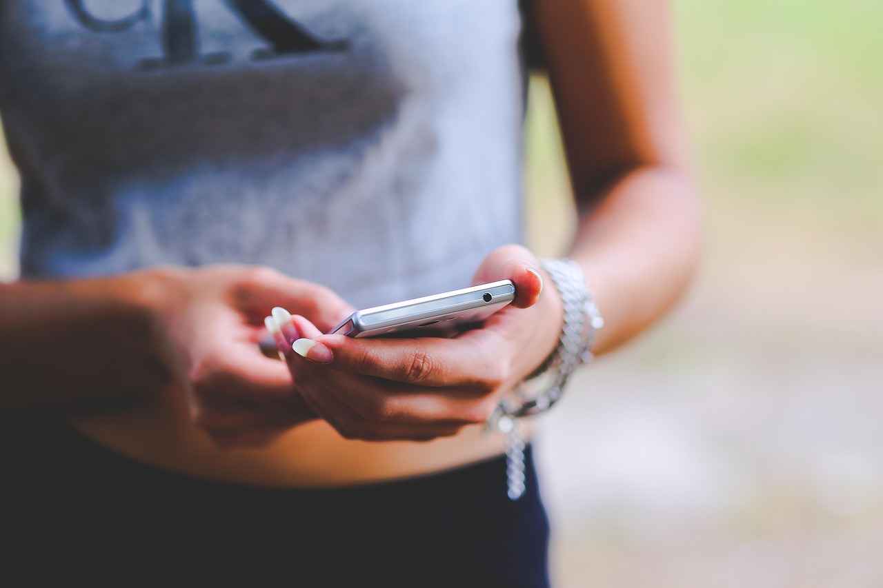 Why Phone Cases with Credit Card Holders Are So Popular